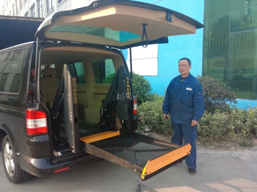 車(chē)載輪椅升降機(jī)